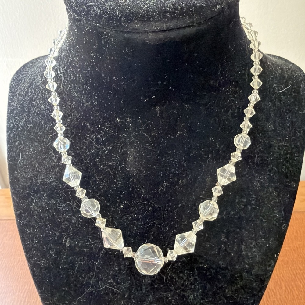 Vintage Crystal Beaded Necklace Graduated Beads 15" Screw Clasp